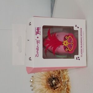 The Creme Shop Trolls Classic Blending Sponge 🫧